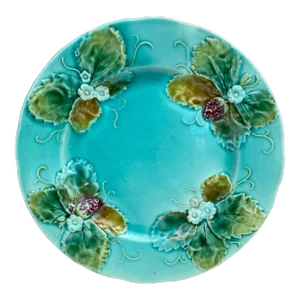 French Majolica Strawberries Plate Luneville, Circa 1880