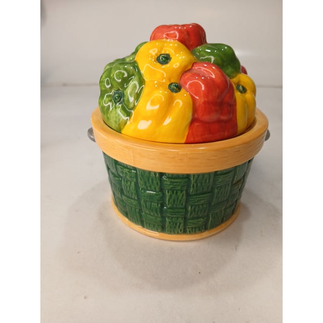 Vintage Cooks Club Ceramic Salt & Pepper Shakers Fresh Pikt Peppers Basket Green Red For Sale - Image 6 of 8