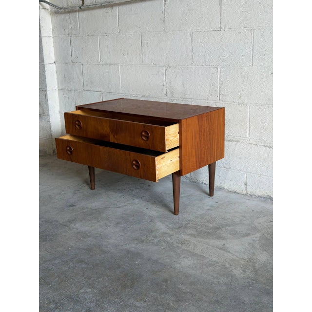 Mid 20th Century Vintage Danish Modern Teak Small Dresser / 2 Drawer Chest – Scandinavian MCM For Sale - Image 5 of 10