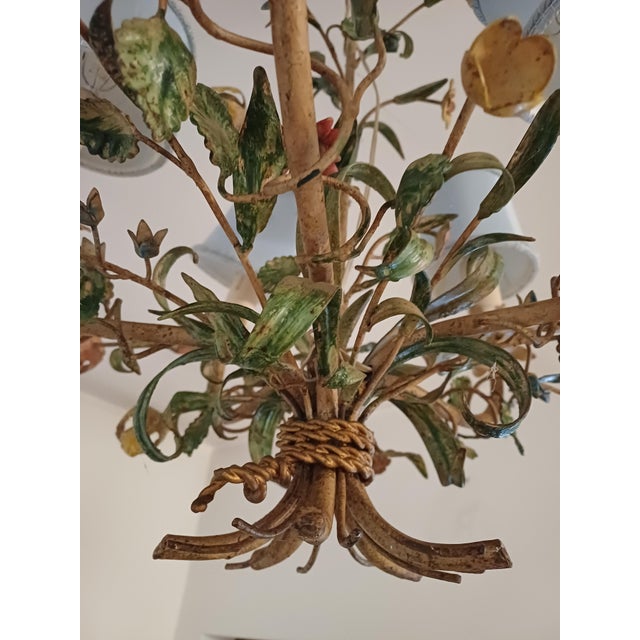 1960s Italian Floral Five-Light Chandelier in Painted Metal, 1960s For Sale - Image 5 of 8