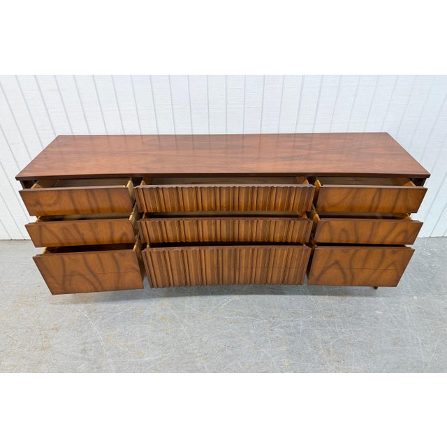 Mid-Century Modern 9-Drawer Walnut Dresser For Sale In Philadelphia - Image 6 of 8