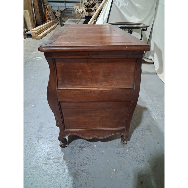 French Provincial 18th Century French Provincial Walnut Bombé Commode, Louis XV Style For Sale - Image 3 of 9