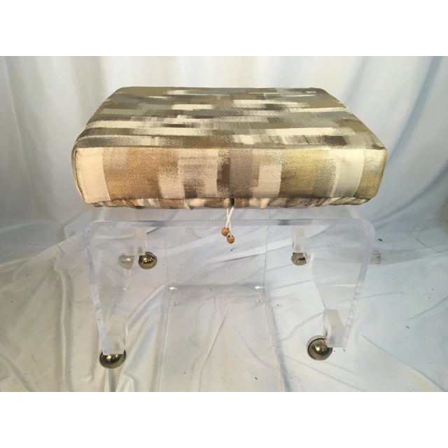 1960s Vintage Lucite Vanity Stool For Sale In Charleston - Image 6 of 6