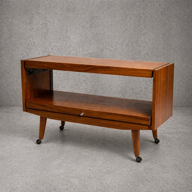 Mid-Century Metamorphic Teak Serving Trolley, 1970s, in Very Good conditions. Designed 1970 to 1979