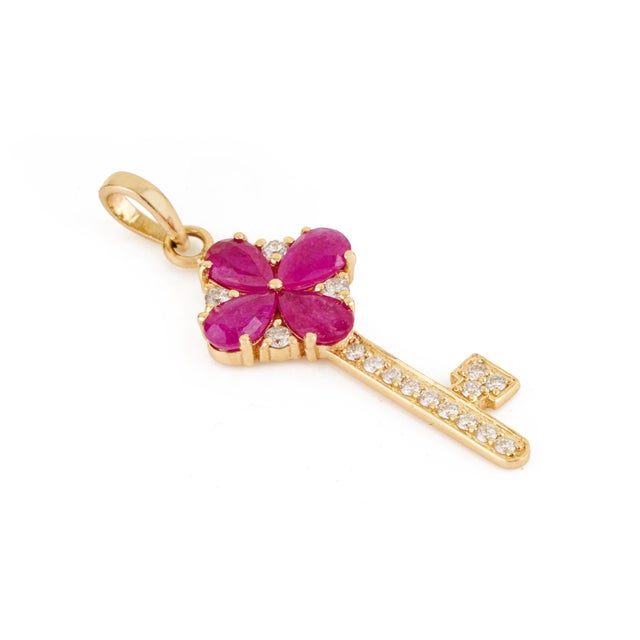 1.02ct Heirloom Ruby Flower Key Pendant With Diamond in 14k Yellow Gold For Sale - Image 4 of 13