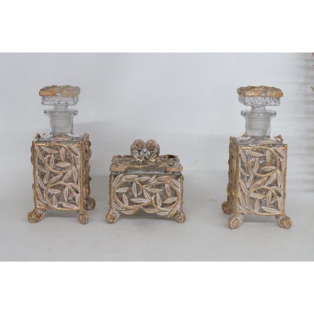 Hollywood Regency Imperial Glass 4pc Ormolu Vanity Set With 2 Perfume Bottles 1 Tray 1 Box 4723b For Sale - Image 3 of 18