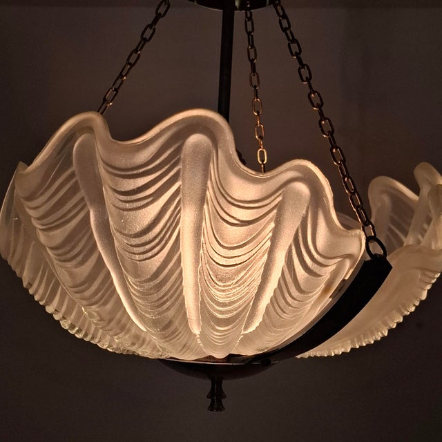1930s Art Deco Pendant Light with Shell-Shaped Glass Shade, 1930s For Sale - Image 5 of 17