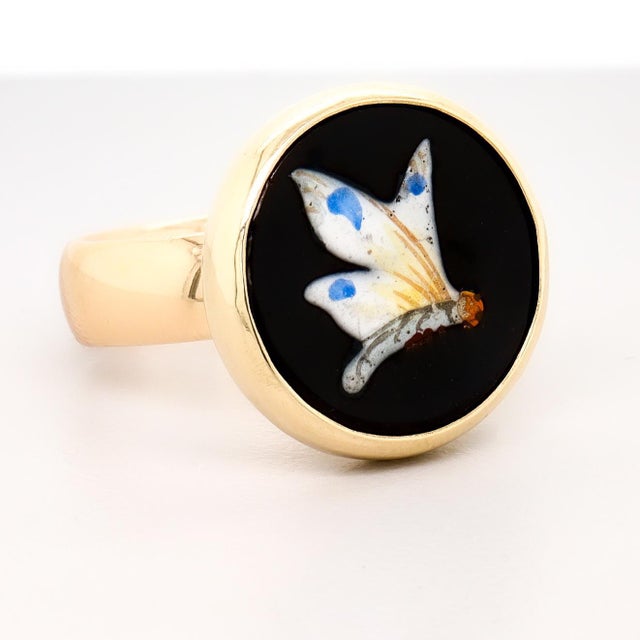 Vintage 9k Yellow Gold & Enamel Butterfly Signet Style Ring For Sale - Image 11 of 12