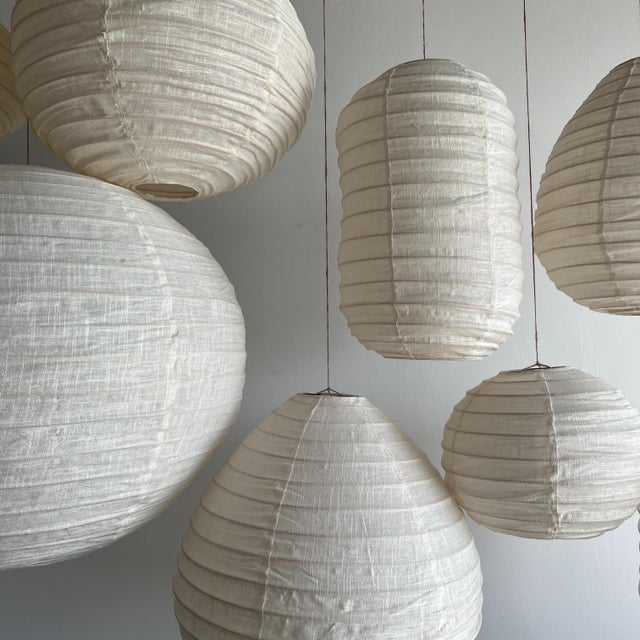 Large Round Japanese-Style Rattan and Natural Linen Pendant Light, 1980s For Sale - Image 11 of 18