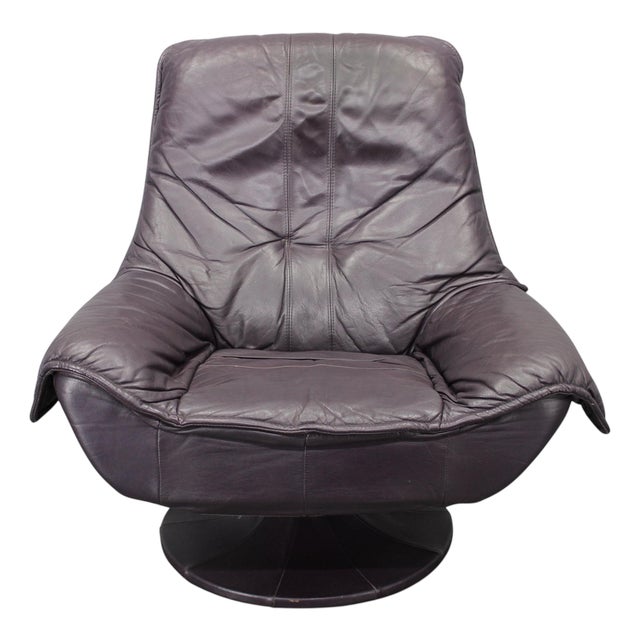 Italian Dark Purple Leather Swivel Lounge Chair, 1980s For Sale