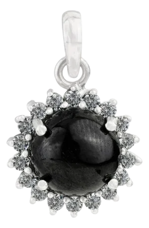 Delicate Yet Bold 5.71 Ct Black Star Pendant for Special Occasions