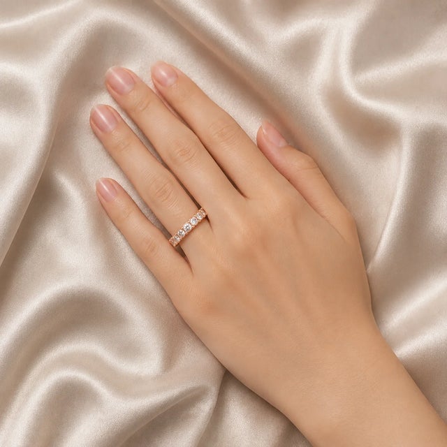 Modern Late 20th Century Size 7 14K Pink Rose Gold Diamond Eternity Wedding Band Ring For Sale - Image 3 of 3