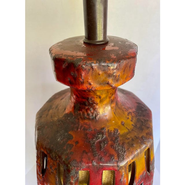 1960s Mid-Century Modern Ceramic Glazed Pottery Lava Table Lamp For Sale In Los Angeles - Image 6 of 12