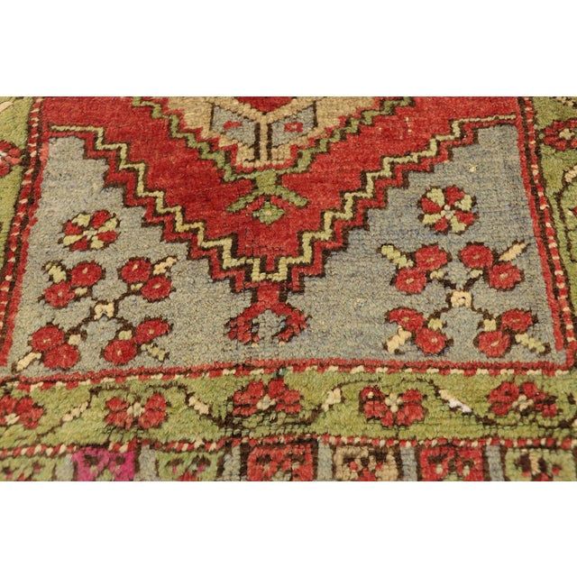 Vintage Turkish Yastik Rug - 01'10 X 02'07 For Sale - Image 4 of 8