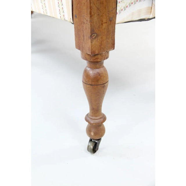 Wood Early 19th Century American Sheraton Federal Sofa For Sale - Image 7 of 7