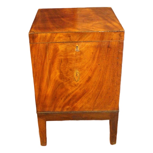 Circa 1800 English George III Cellarette Side Table For Sale