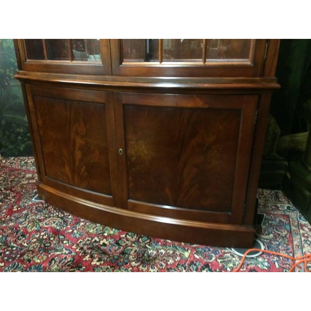 Vintage Hickory Chair China Cabinet, Winterthur Collection For Sale - Image 11 of 13