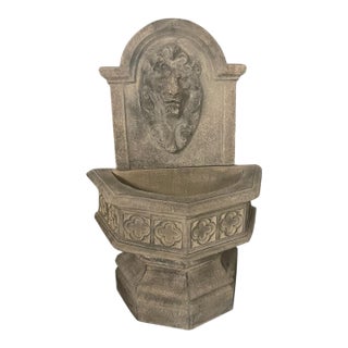 Cast Stone Lion Head Wall Fountain For Sale