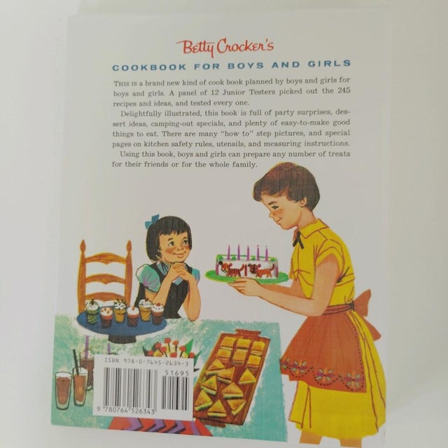 Mid-Century Modern Betty Crocker's Cookbook for Boys and Girls, 1950s & Betty Crocker Kids Cook Cookbook 2015 For Sale - Image 3 of 7