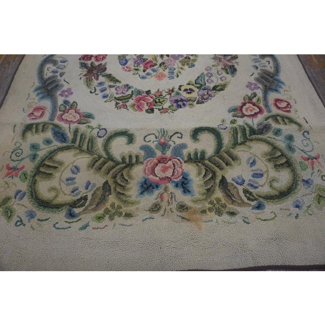 Early 20th Century (1935) Ivory Multicolor Antique American Hooked Rug 4'2" X 7'6" Americana Floral Carpet For Sale In New York - Image 6 of 12