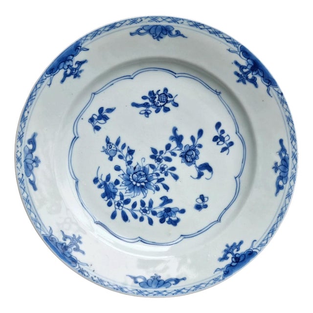 Antique Chinese Yongzheng Period Blue and White Porcelain Dish, 1725 For Sale