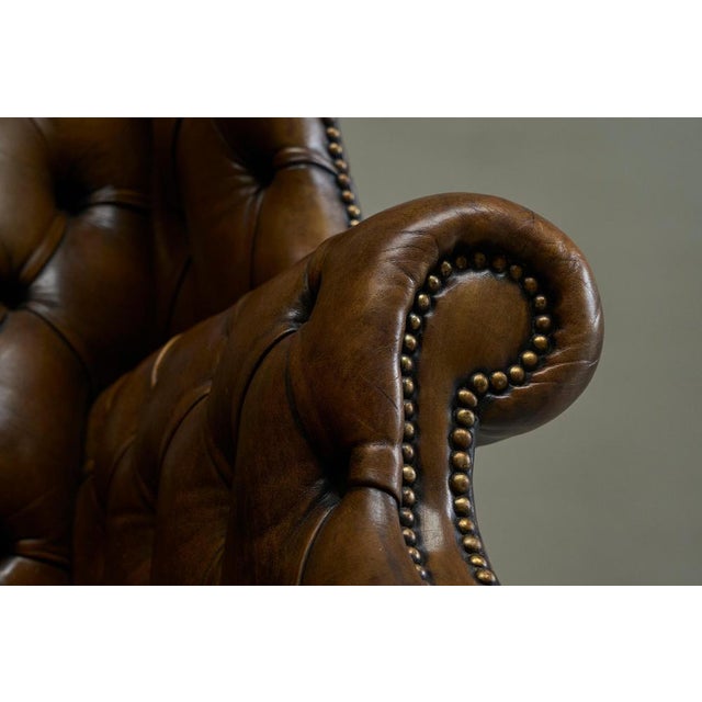 English Tufted Wingback Settee in Patinated Leather, 1900 For Sale - Image 14 of 17