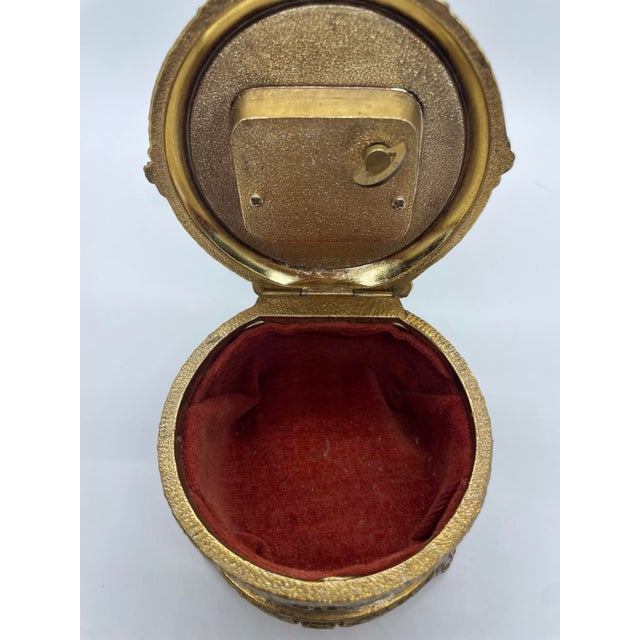 1940s Vintage Sankyo Japan Jewelry Cameo Trinket Musical Box For Sale In Charlotte - Image 6 of 6