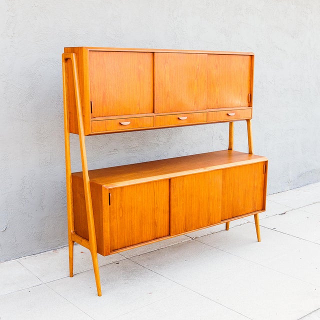 1960s Danish Modern Two Tier Floating Teak & Oak Sideboard by Randers For Sale - Image 14 of 18
