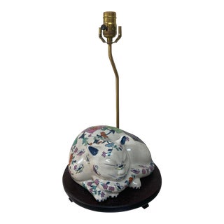1920s Chinoiserie Hand Painted Porcelain Cat Lamp For Sale