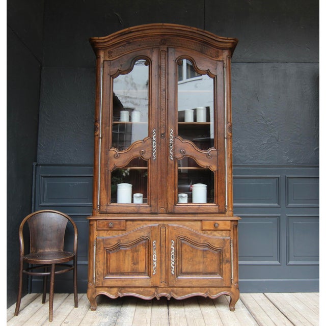Early 19th Century French Provincial Walnut Buffet For Sale - Image 3 of 18