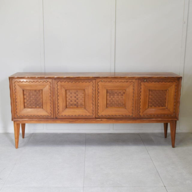 Walnut Credenza with Checkerboard Marquetry attributed to Paolo Buffa, 1950s For Sale - Image 14 of 14