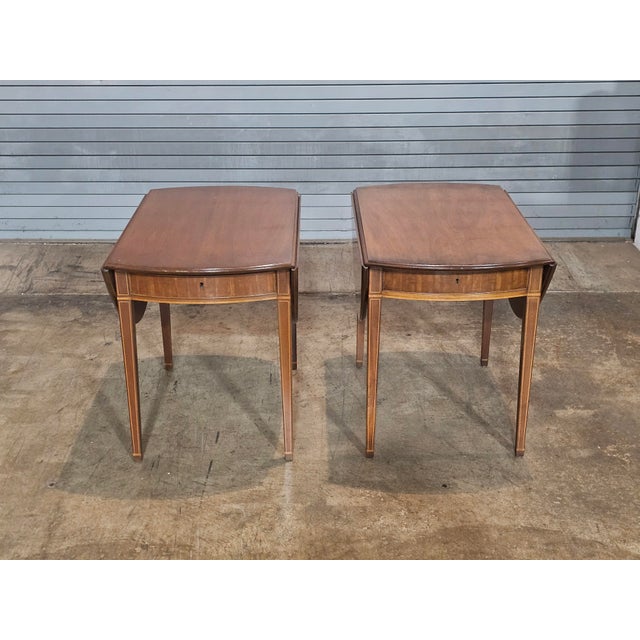 Kittinger 1980s Pair of Kittinger Williamsburg Mahogany Pembroke Table Drop Leaf Tables Cw 27 For Sale - Image 4 of 11