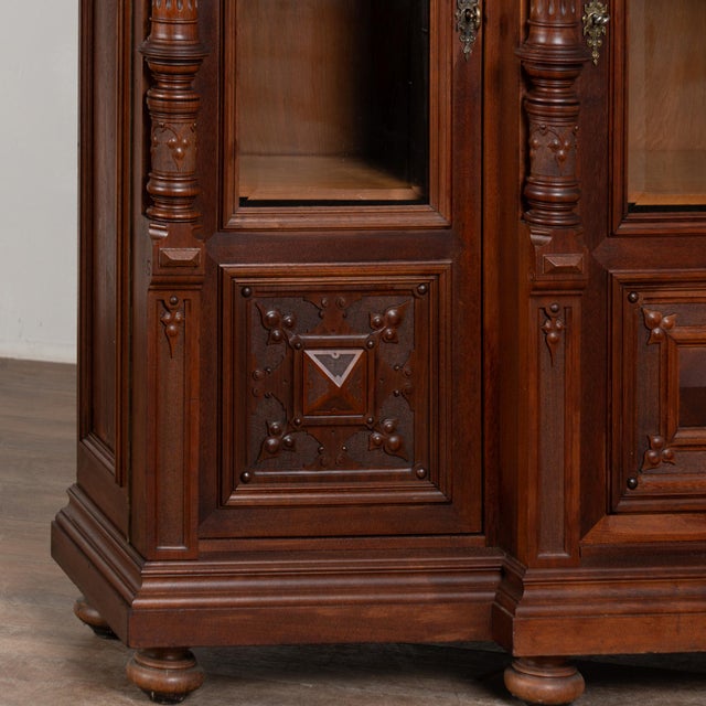 Early 20th Century 20th Century Walnut Bookcase Display Cabinet With Turned Columns For Sale - Image 5 of 8
