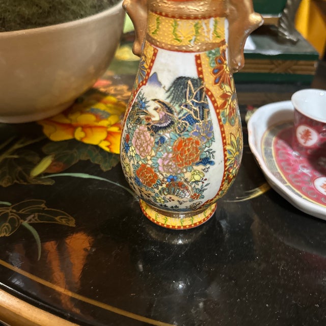 Vintage Small Asian Style Ceramic Vase With Gold Accents For Sale - Image 4 of 6