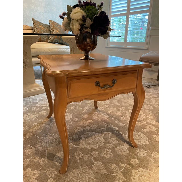 1990s Ethan Allen Country French Side Table Birchwood W/Maker's Mark For Sale - Image 16 of 16