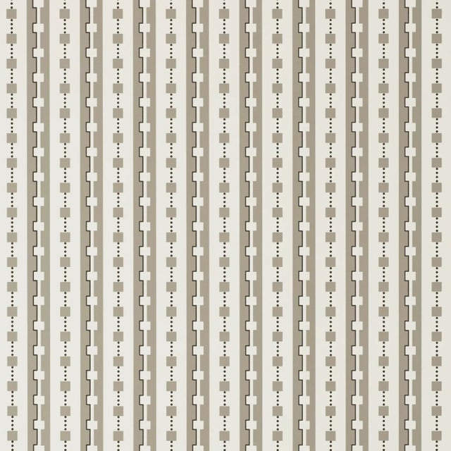 This listing is for a wallpaper sample only. If you'd like to purchase this wallpaper, please click here:...