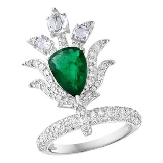 2 Ct Finest Zambian Pear Emerald & 2 Ct Diamond Ring in 18 Kt Gold Size 7 For Sale