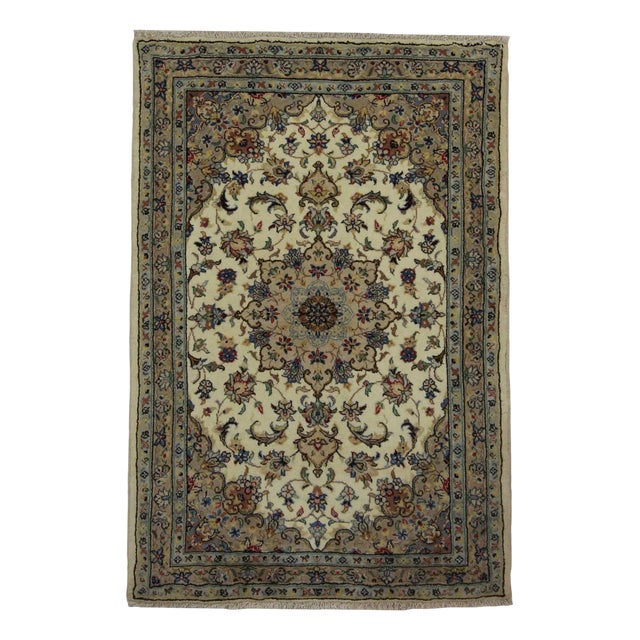 Middle Eastern Rug in Wool For Sale