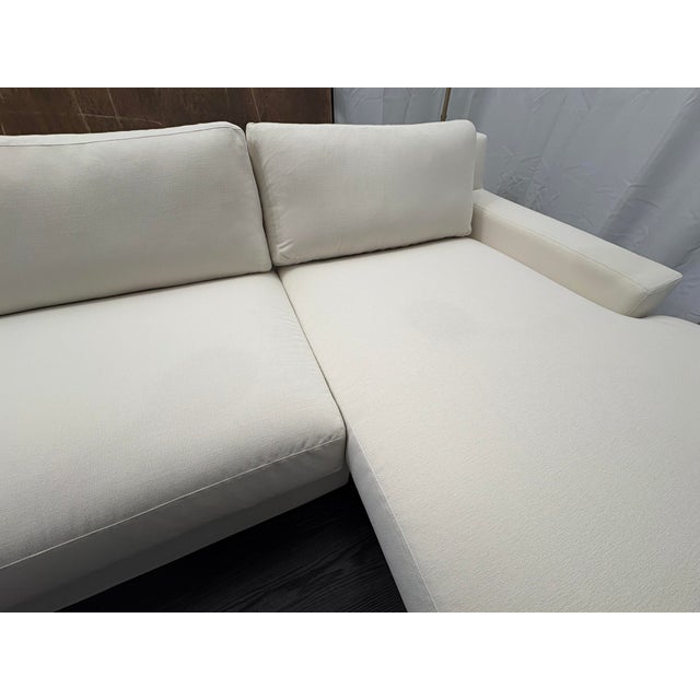 Rh Modena Track Arm Right-Arm Chaise Sectional – Performance Linen Weave in Natural For Sale - Image 12 of 18