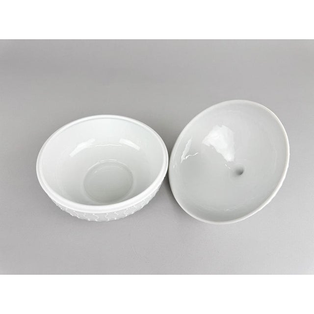 Porcelain Box attributed to Wallendorf, Germany, 1960s For Sale - Image 9 of 11