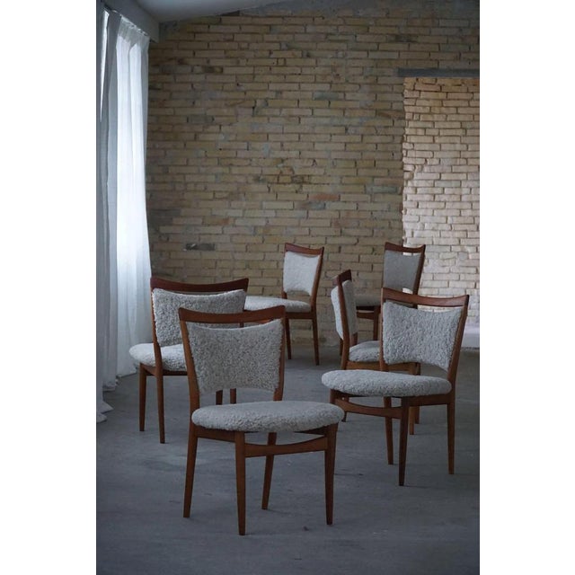 Danish Modern Dining Chairs in Oak & Lambswool Model Sw86 attributed to Finn Juhl, 1953, Set of 6 For Sale - Image 3 of 18