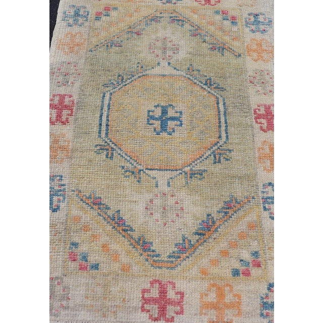 Late 20th Century Reproduction Turkish Oushak Rug With Vibrant Multicolor Motifs For Sale - Image 5 of 8