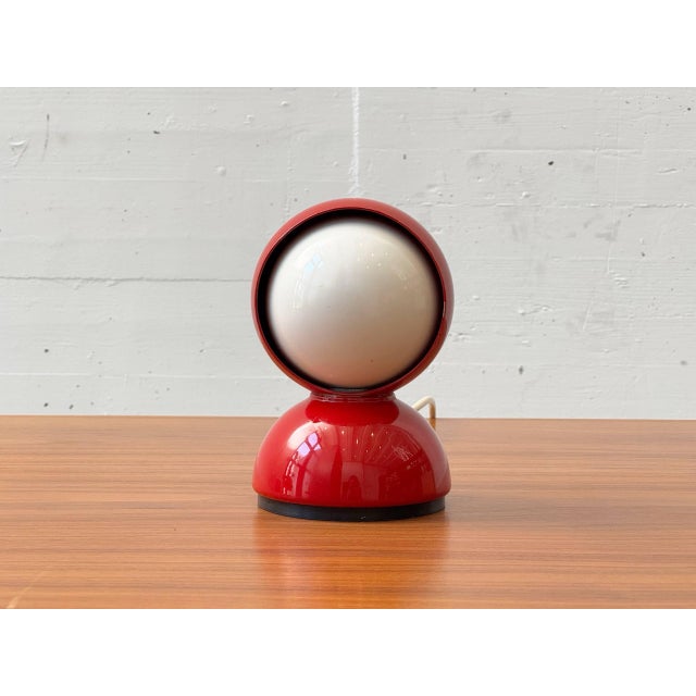 Eclisse Red Table Lamp by Vico Magistretti for Artemide, Italy, 1960s For Sale - Image 3 of 13