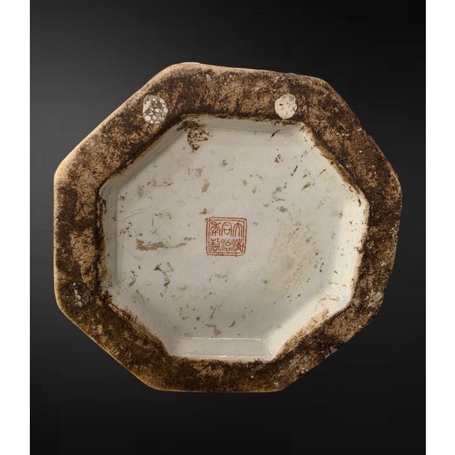 Tongzhi six-character seal mark, late Qing dynasty, 19th/early 20th century An unusual and finely decorated double-gourd...