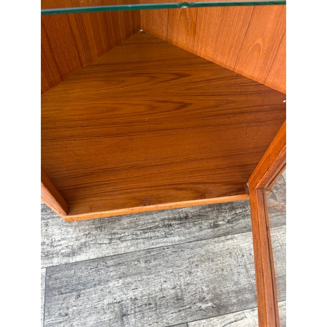 Mid-Century Modern Danish Corner Display Cabinet by Komfort Denmark. Circa 1970s, For Sale - Image 14 of 18
