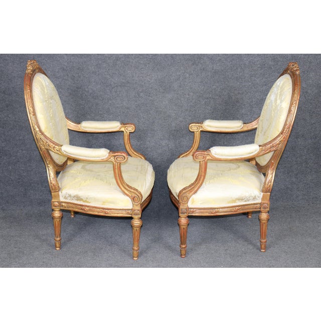 Superb French Louis XV Giltwood and Gesso Monumental Wall Mirror For Sale In Philadelphia - Image 6 of 10