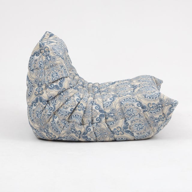 Togo Fireside Chair and Ottoman in Azure Paisley Jacquard Vintage Ligne Roset For Sale - Image 10 of 15