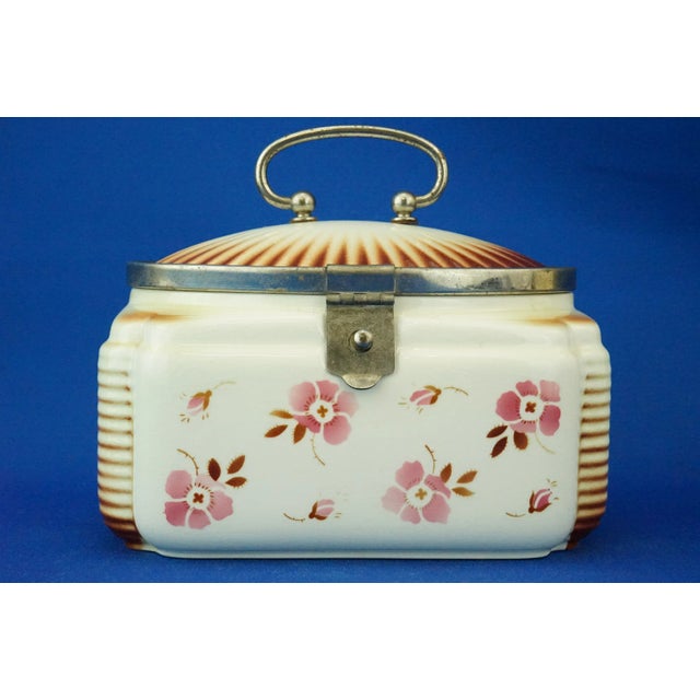 20th Century Deco Box in Ceramic and Metal attributed to the Spritzdekor Factory, Germany, 1920s For Sale - Image 10 of 18