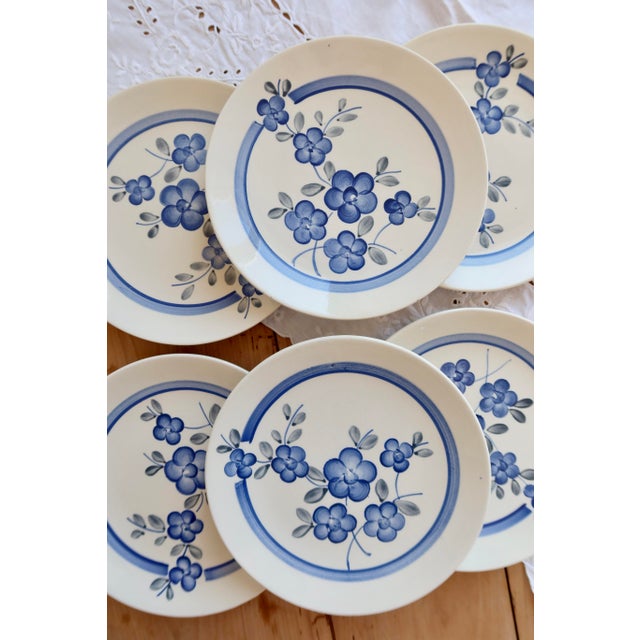 1960s Vintage Earthenware Dessert Plates with Nancay Pattern from Gien, 1960s, Set of 6 For Sale - Image 5 of 7