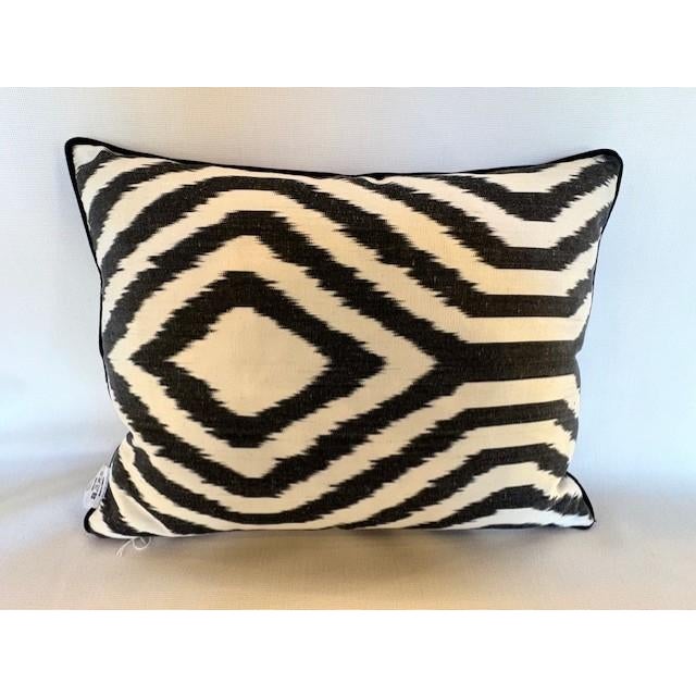 Abstract Floral Silk Velvet Ikat Pillow For Sale - Image 3 of 4